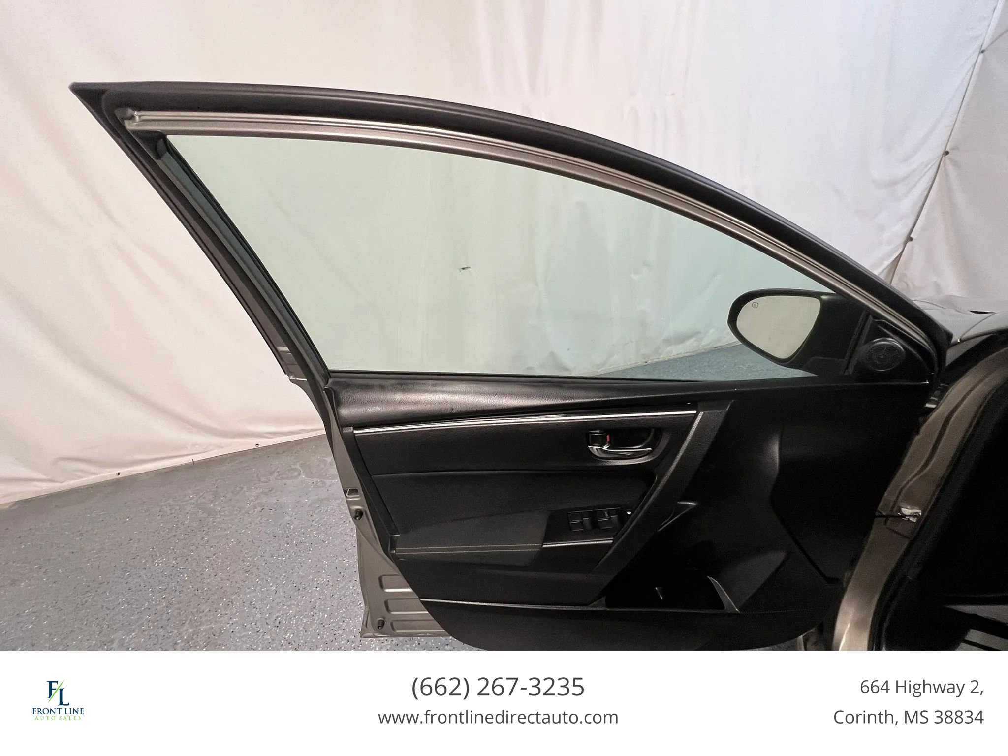 Used 2017 Toyota Corolla LE FWD image 11