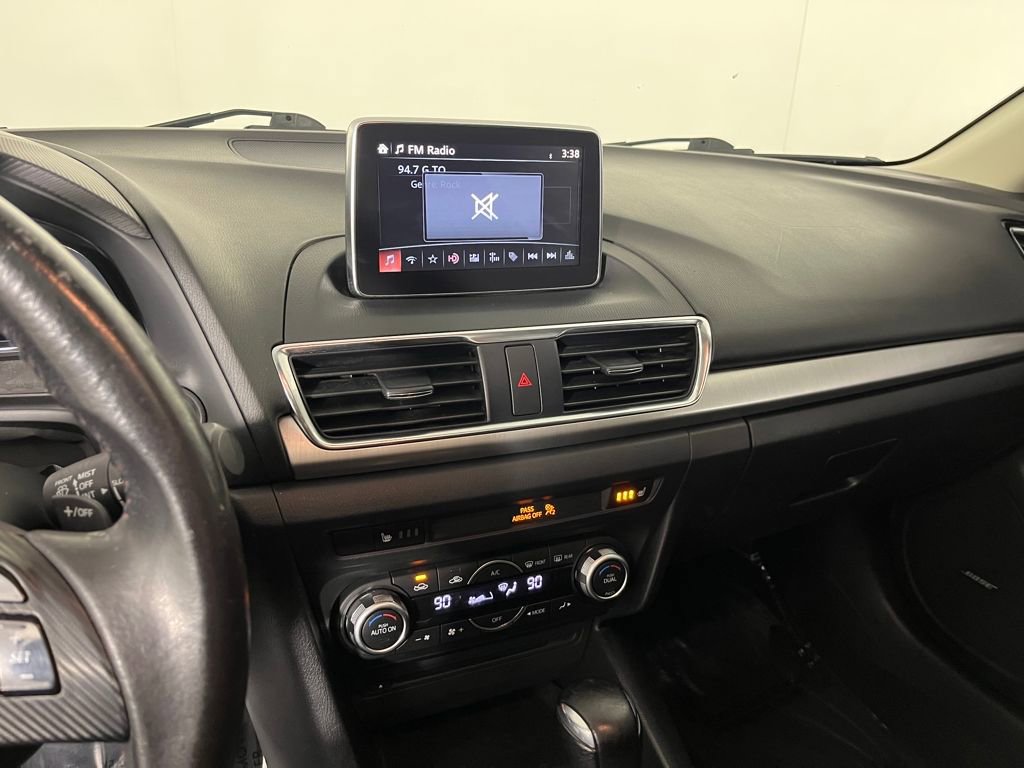 Used 2015 MAZDA MAZDA3 s Touring image 23