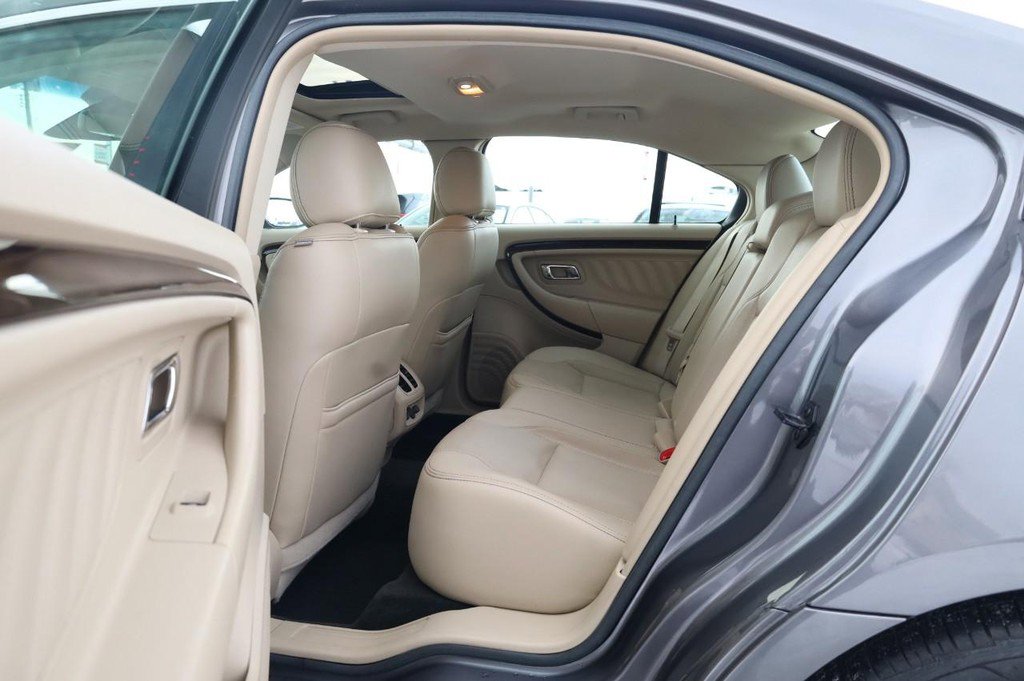Used 2014 Ford Taurus Limited w/ Equipment Group 301A image 22