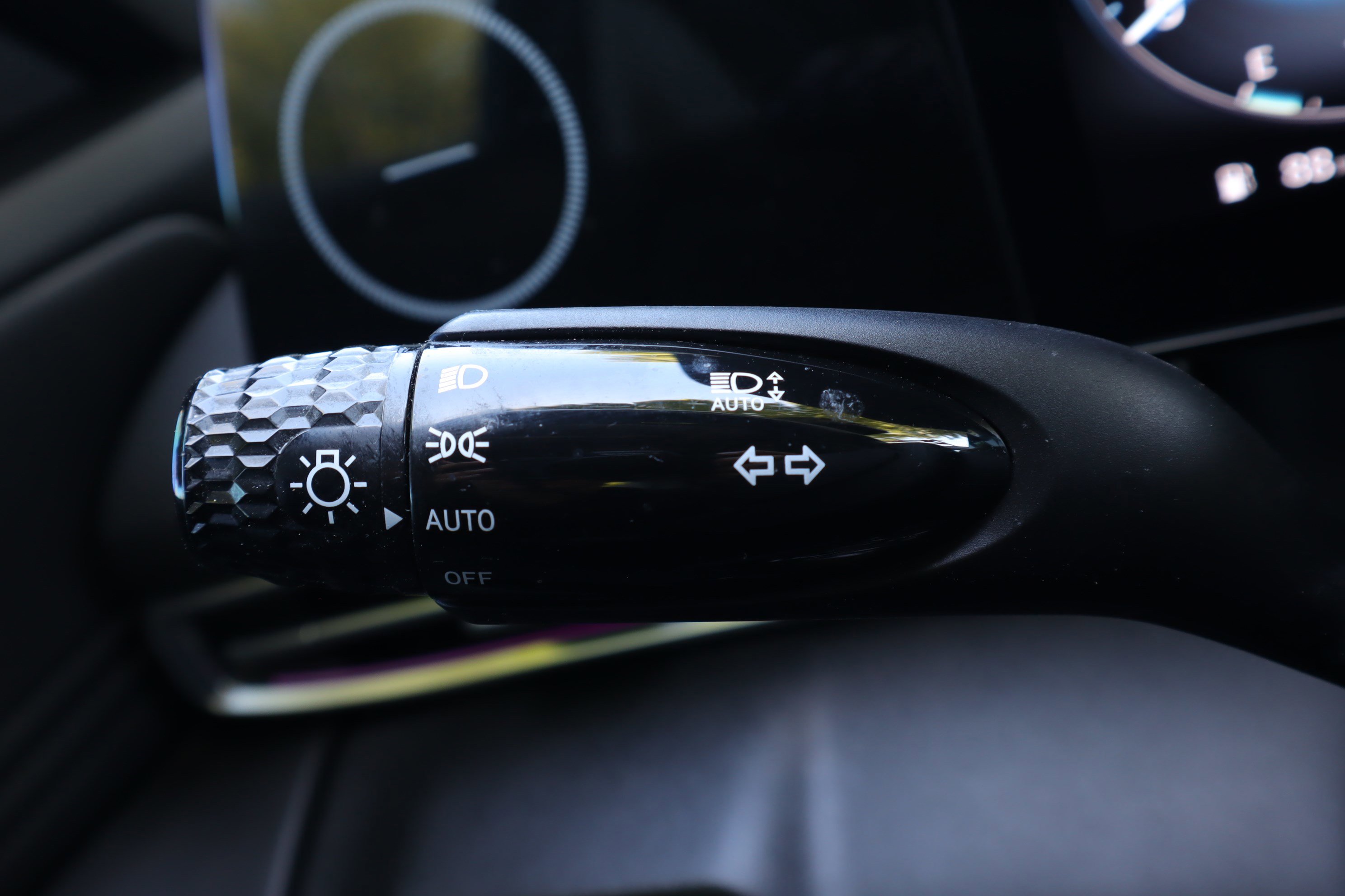 Used 2024 Hyundai Elantra Limited FWD image 21