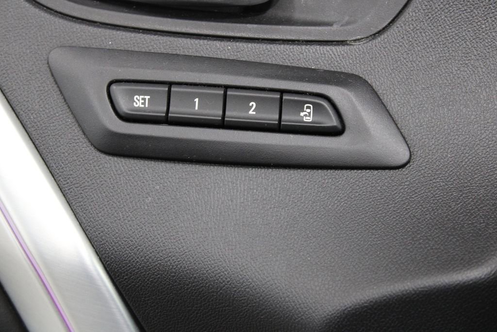 Used 2016 Chevrolet Camaro SS image 25