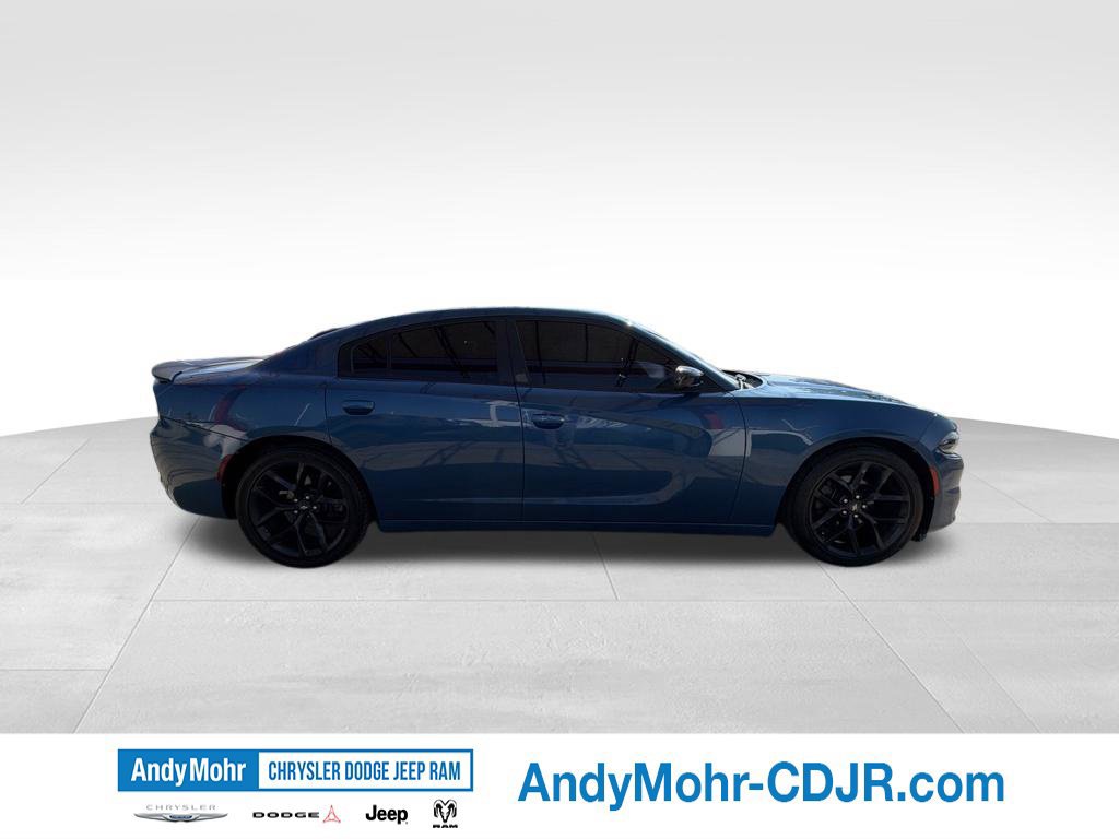 Used 2020 Dodge Charger SXT w/ Blacktop Package RWD image 8