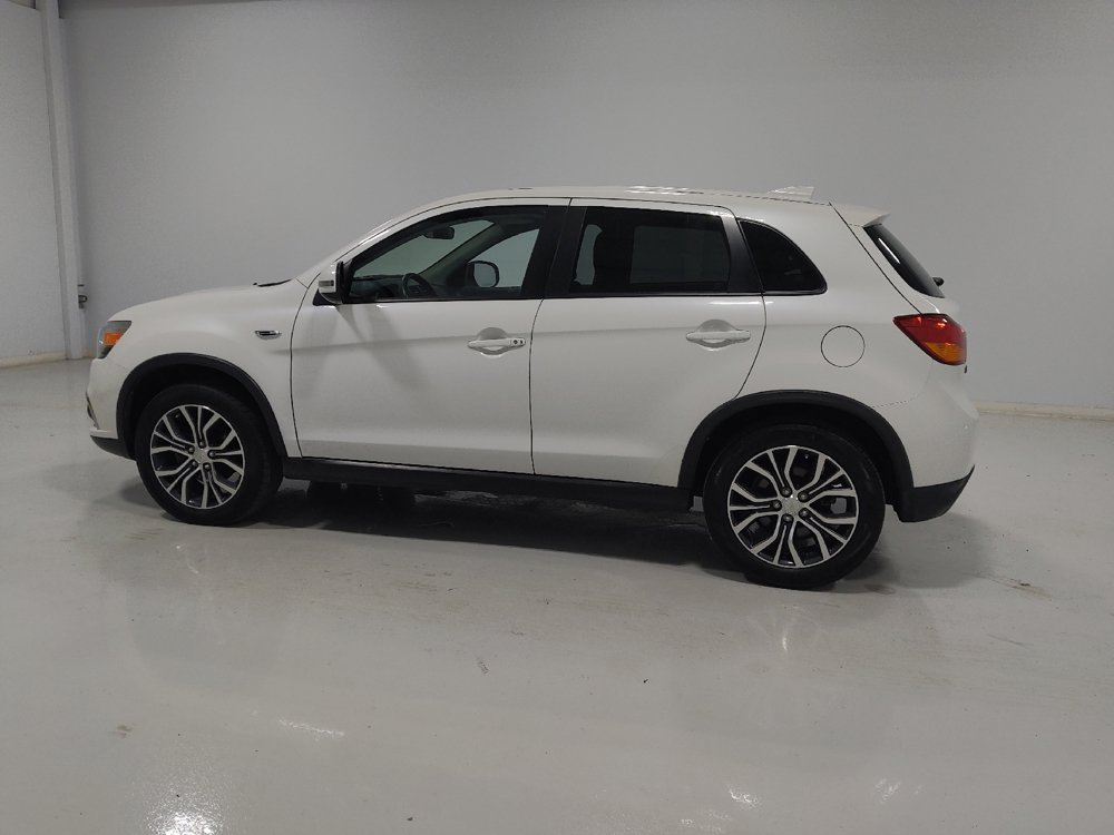 Used 2017 Mitsubishi Outlander Sport SE AWD/4WD image 3