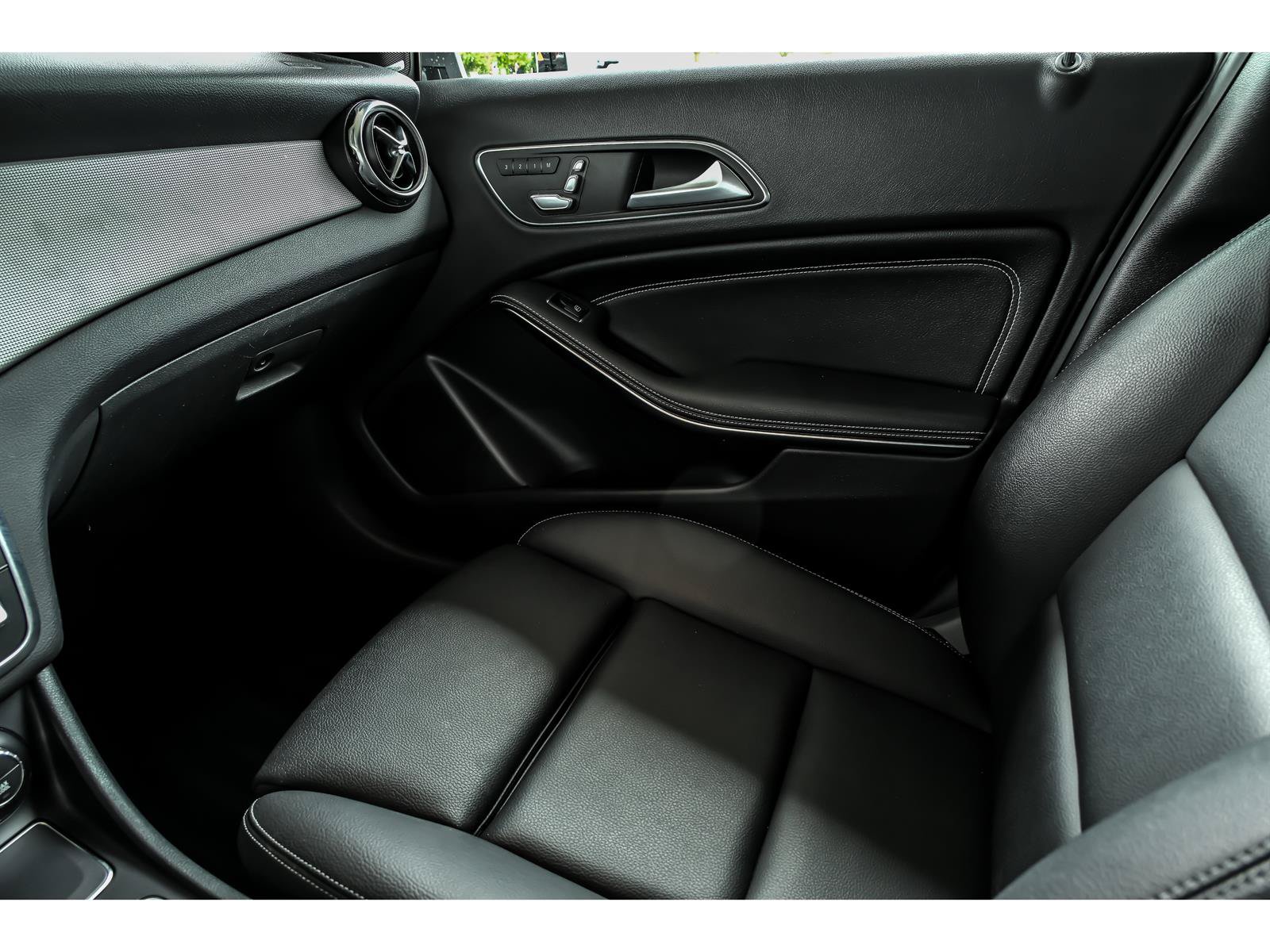 Used 2019 Mercedes-Benz GLA 250 4MATIC image 25