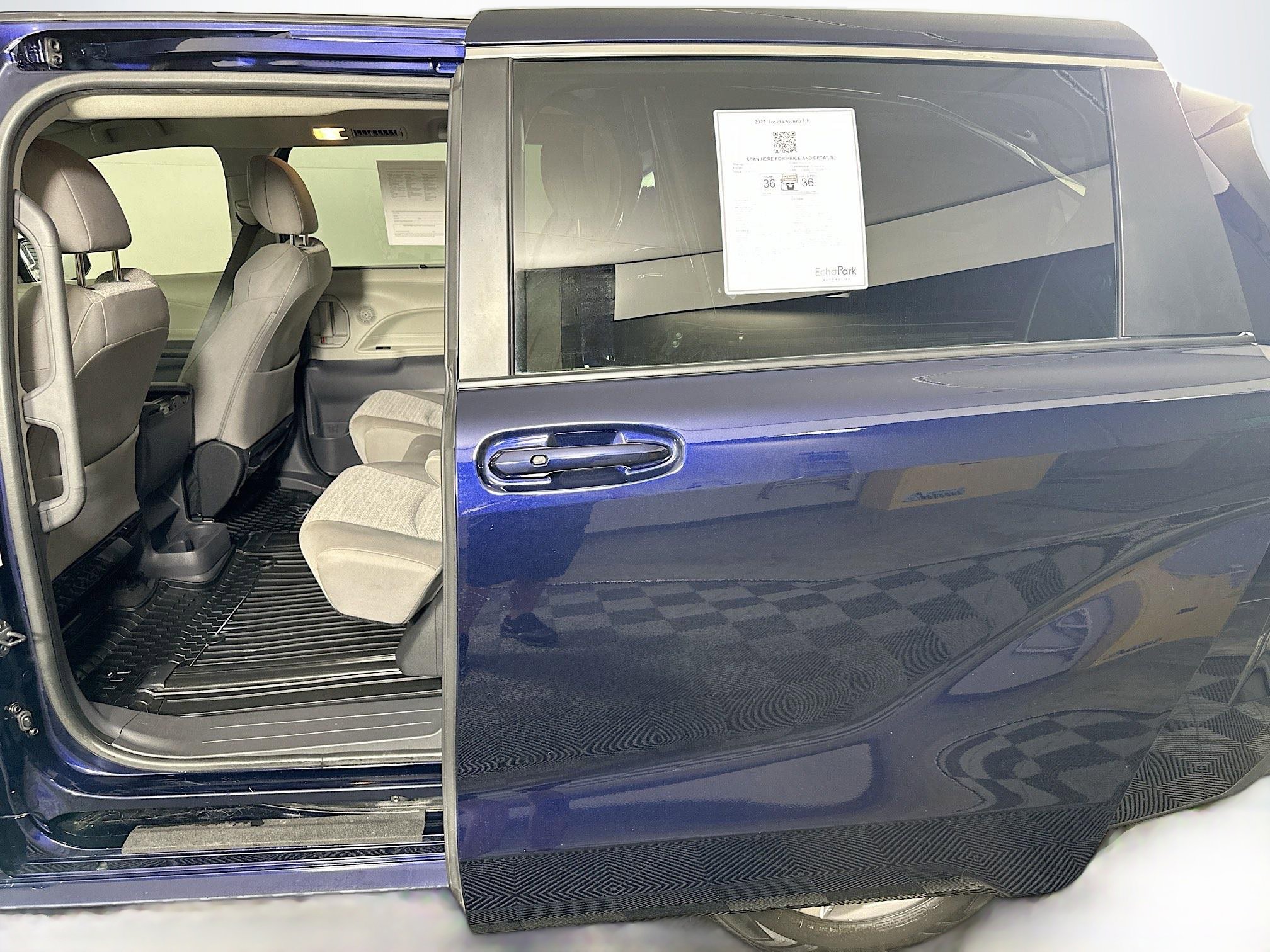 Used 2022 Toyota Sienna LE FWD image 26