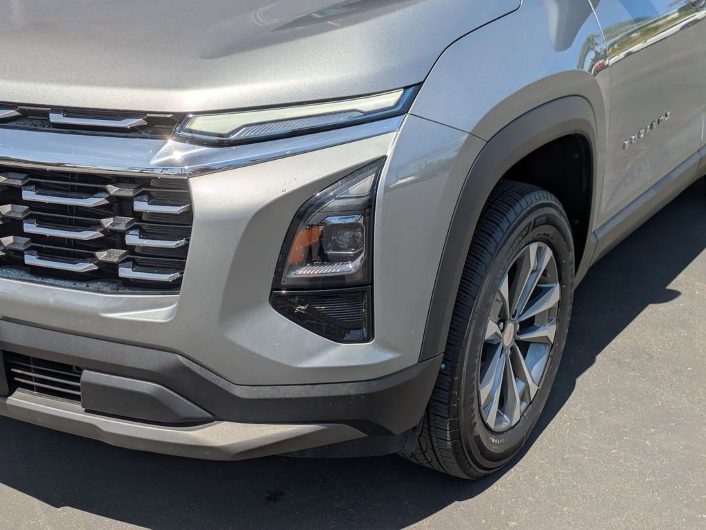 Used 2025 Chevrolet Equinox LT image 11