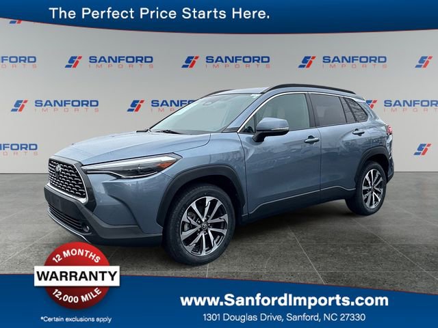 Used 2023 Toyota Corolla Cross XLE image 1