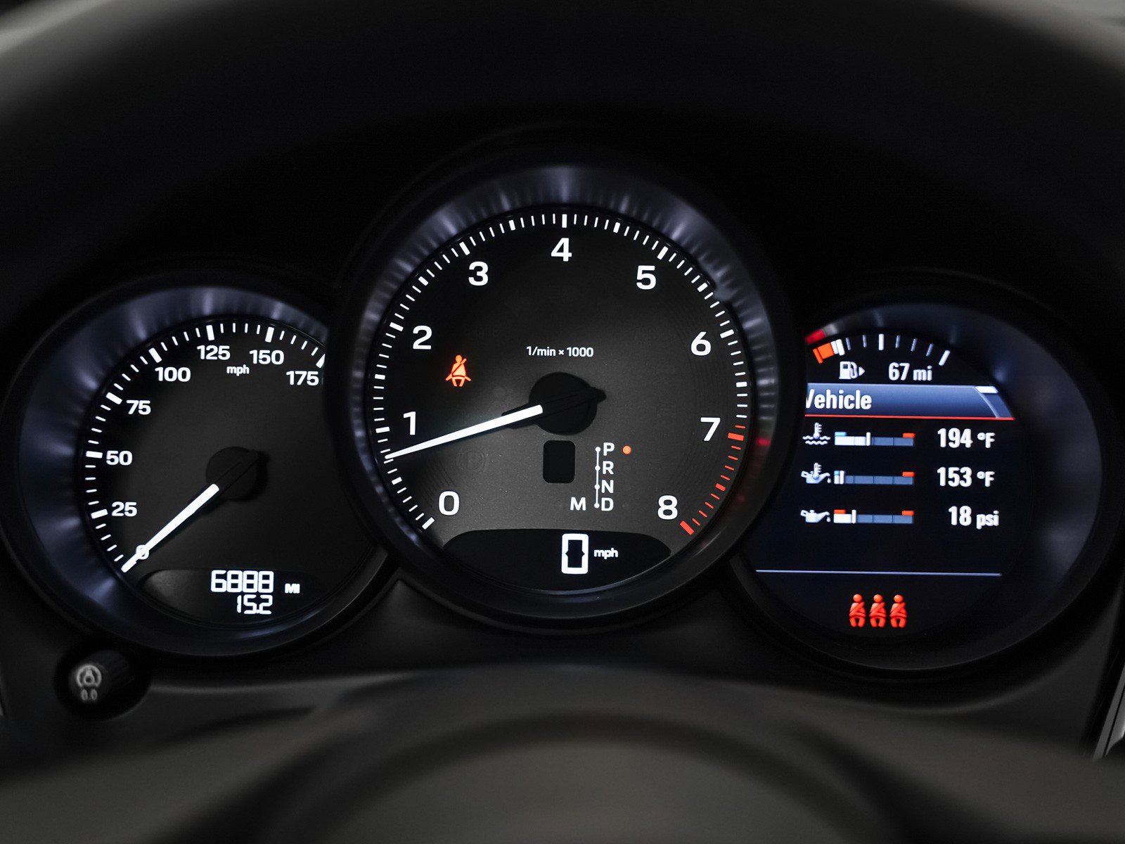 Certified 2025 Porsche Macan S image 18