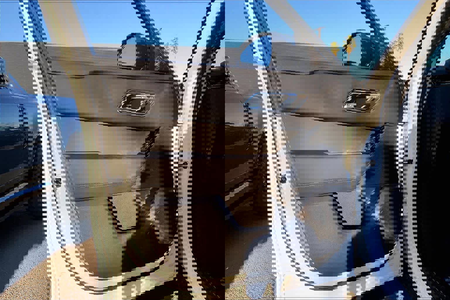 New 2026 Land Rover Range Rover Velar S image 24