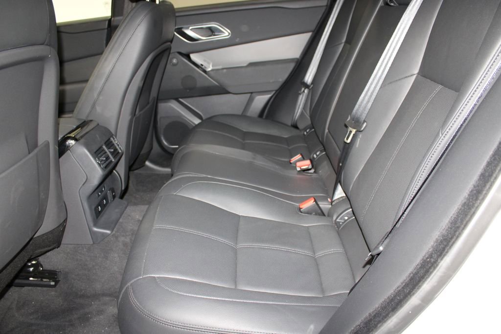Used 2025 Land Rover Range Rover Velar Dynamic SE image 8