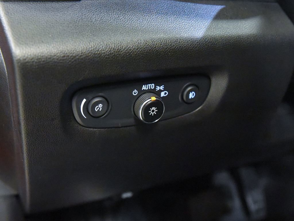 Used 2021 Chevrolet Traverse LT AWD/4WD image 19