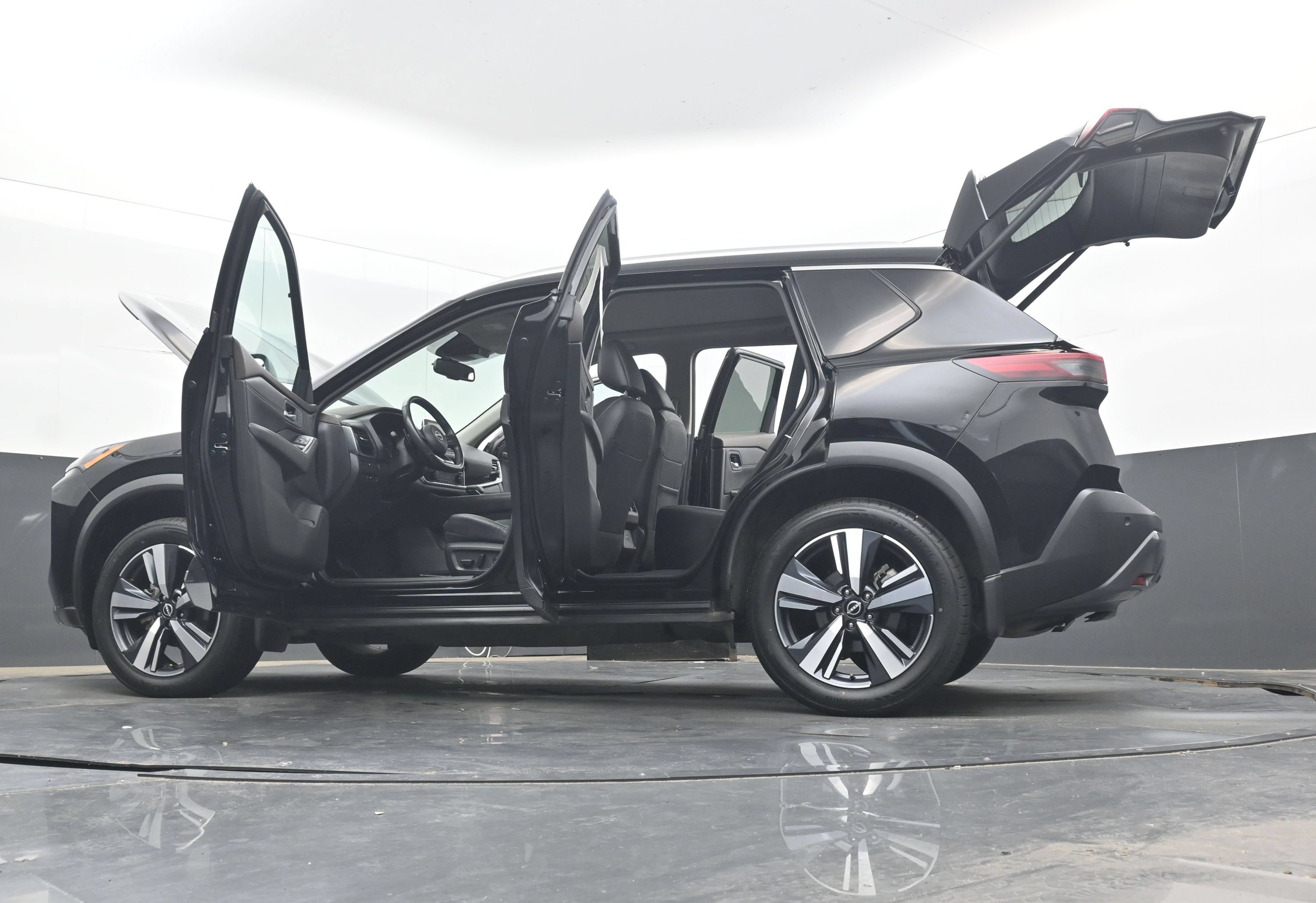 Used 2023 Nissan Rogue SL AWD/4WD image 38