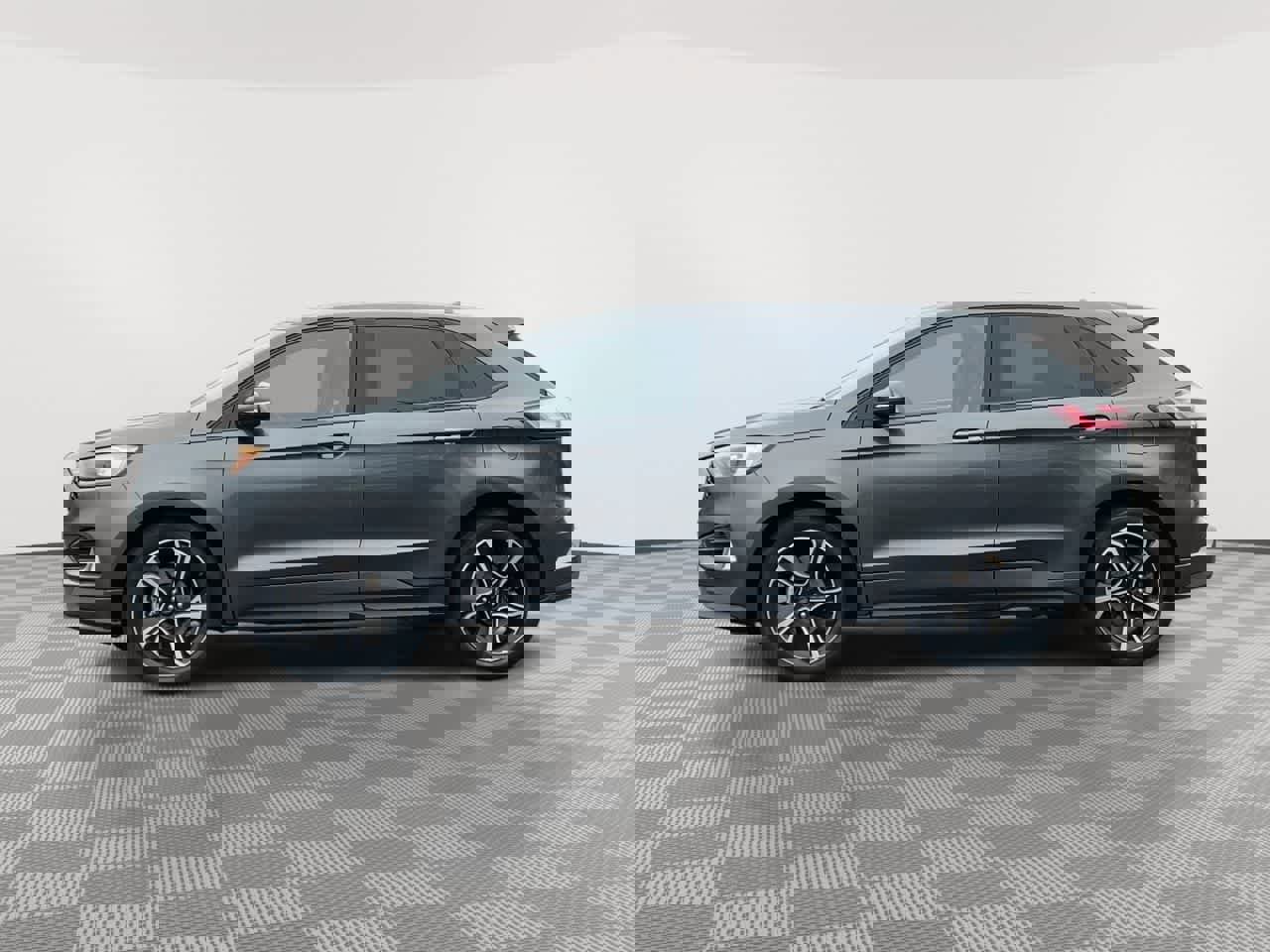 Used 2019 Ford Edge ST w/ Cold Weather Package image 5