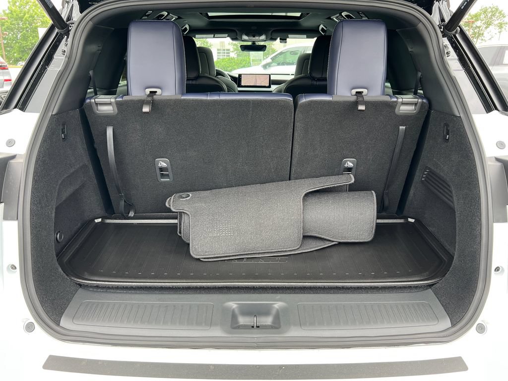 Certified 2026 INFINITI QX60 Sport w/ Dark Cargo Package AWD/4WD image 19