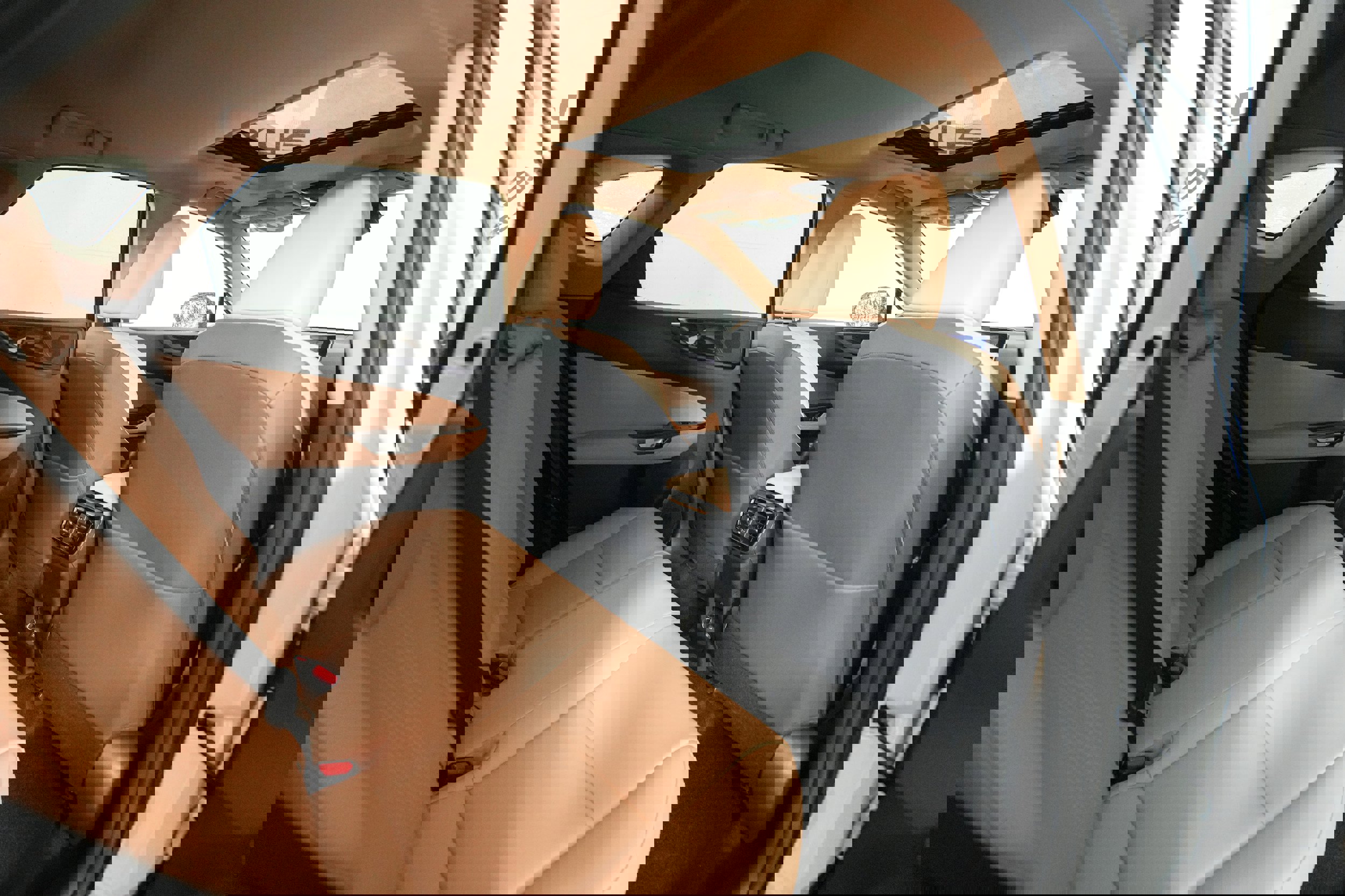 Certified 2025 Lexus NX 350h AWD w/ Premium Package image 18