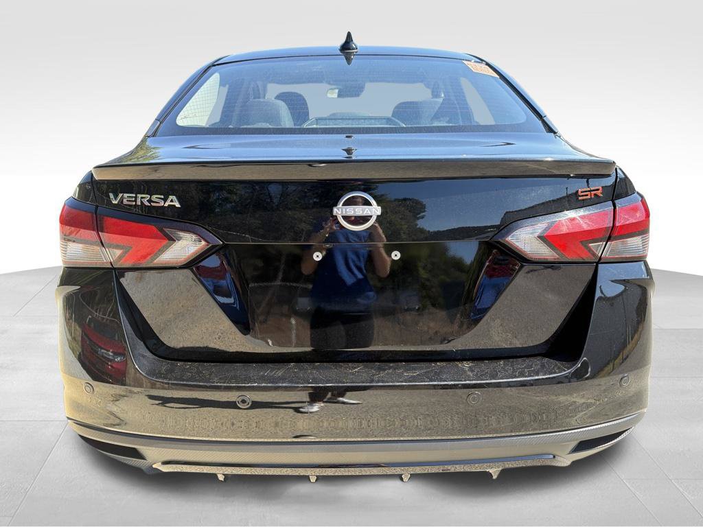 Used 2024 Nissan Versa SR FWD image 40