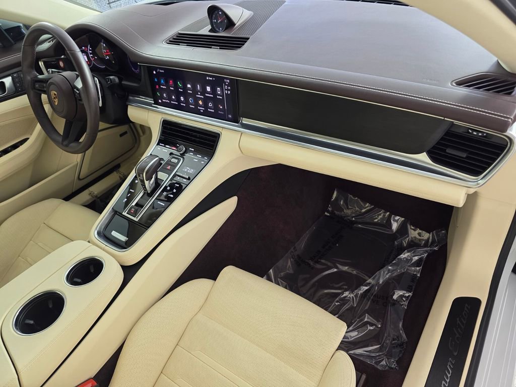 Used 2023 Porsche Panamera image 34