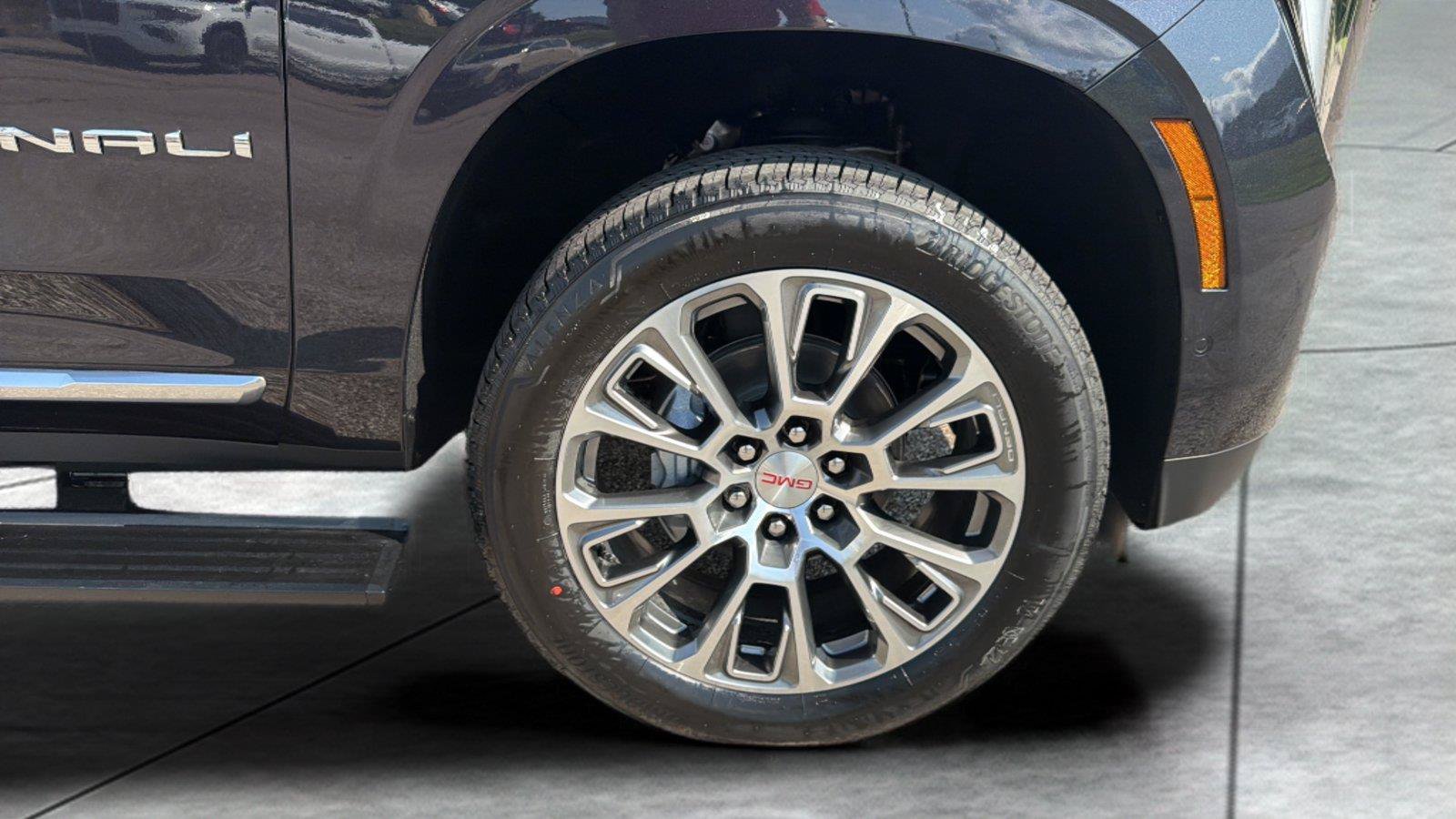 New 2026 GMC Yukon XL Denali w/ Denali Reserve Package AWD/4WD image 30