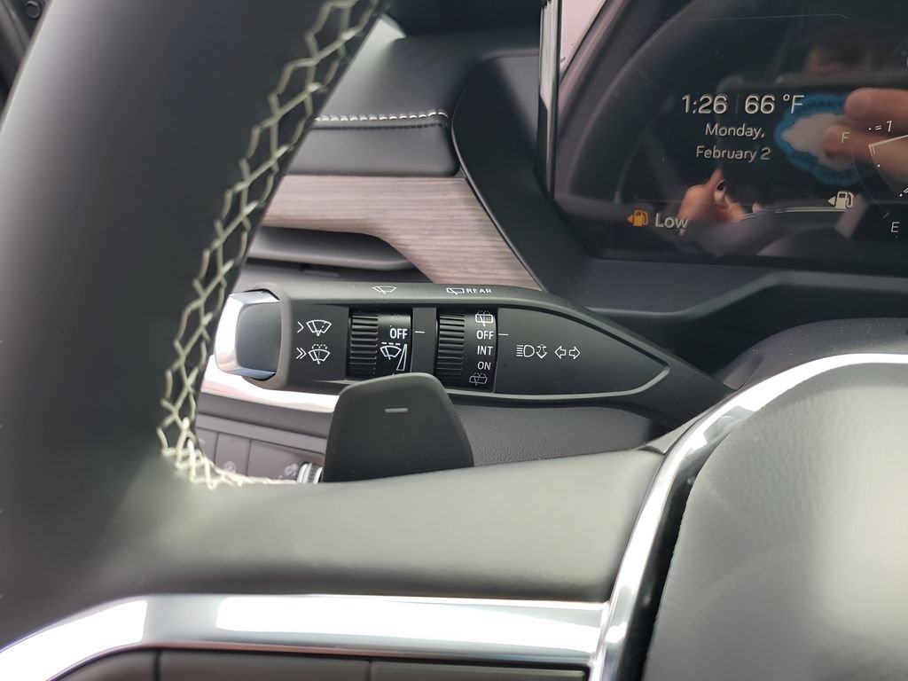 New 2026 GMC Acadia Denali w/ Super Cruise Package FWD image 38