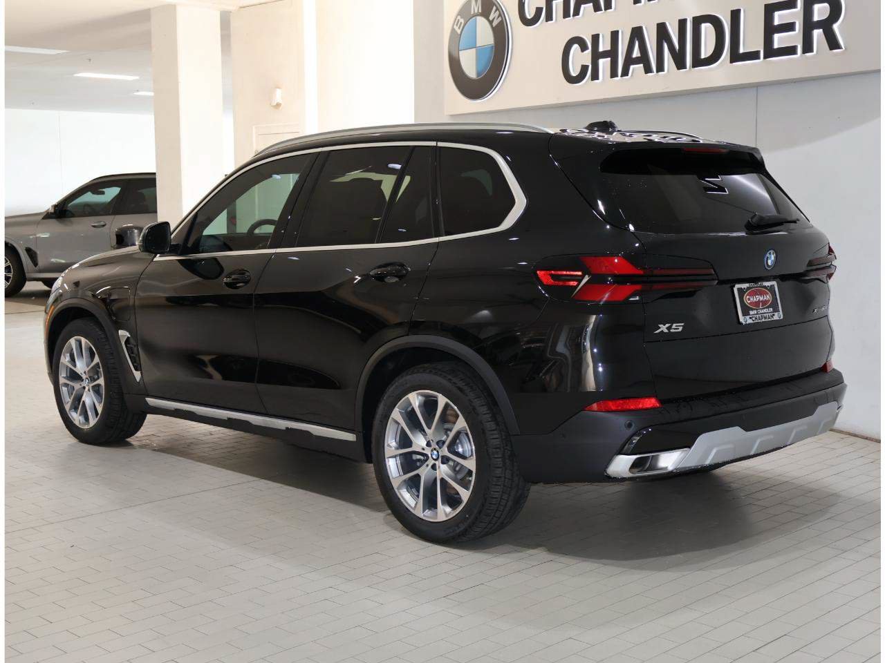Used 2026 BMW X5 xDrive50e w/ Premium Package AWD/4WD image 5