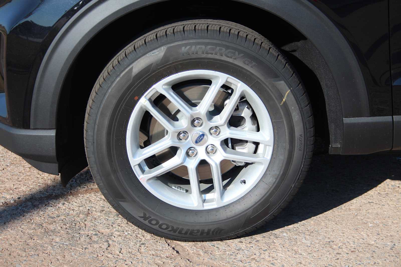 New 2026 Ford Explorer Active w/ Active Comfort Package RWD image 16