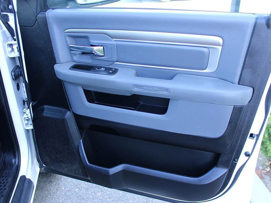 Used 2016 RAM 1500 Classic SLT image 17