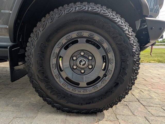 Used 2023 Ford Bronco Everglades AWD/4WD image 22