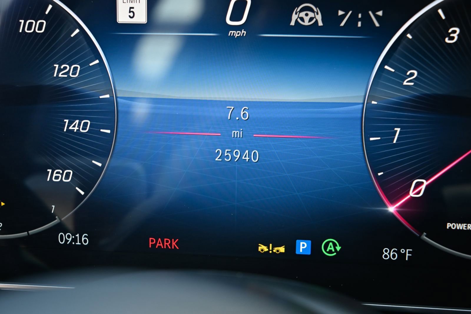 Used 2023 Mercedes-Benz S 500 4MATIC w/ AMG Line image 32