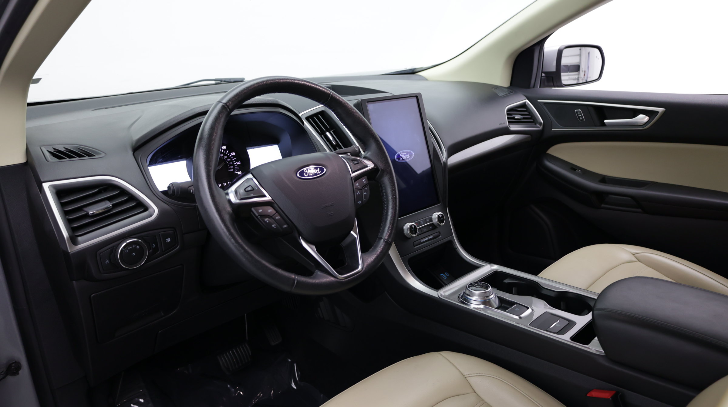 Used 2024 Ford Edge SEL AWD/4WD image 13