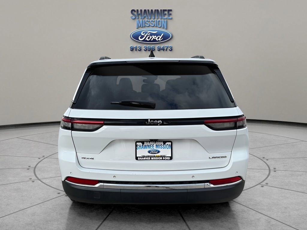 Used 2023 Jeep Grand Cherokee Laredo image 6