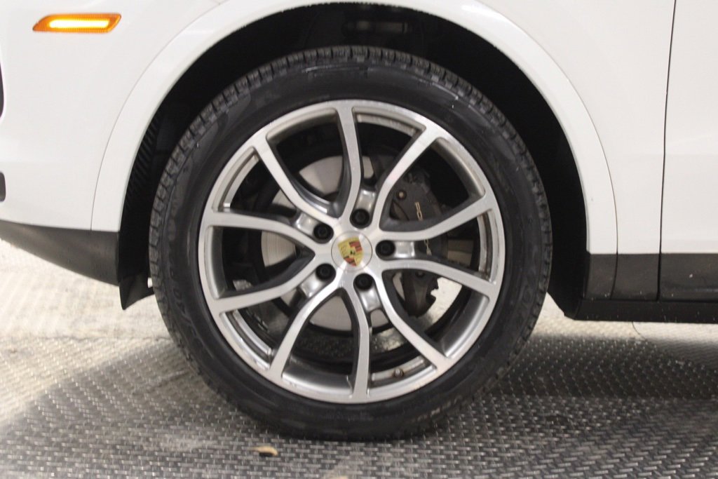 Certified 2020 Porsche Cayenne image 10