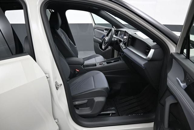 New 2026 Volkswagen Tiguan SE R-Line AWD/4WD image 14