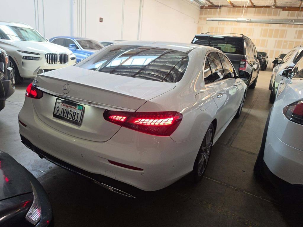 Used 2023 Mercedes-Benz E 350 Sedan image 2
