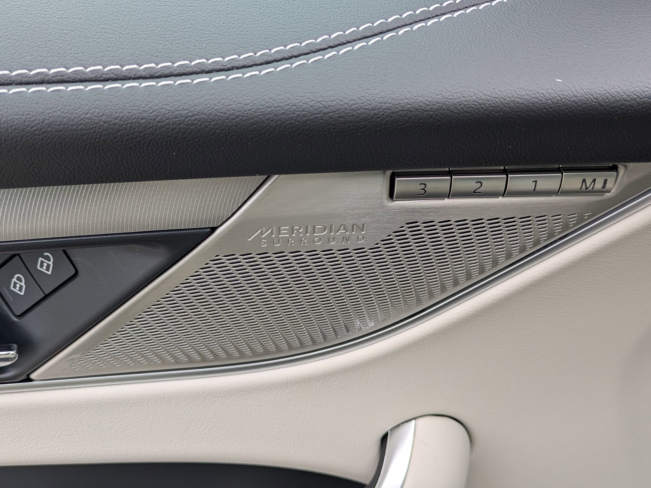 New 2026 Jaguar F-PACE R-Dynamic S image 22