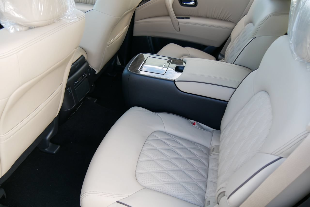 Used 2024 Nissan Armada Platinum w/ Captain's Chairs Package RWD image 30
