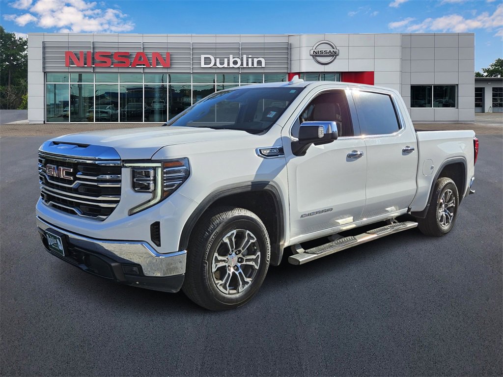 Used 2022 GMC Sierra 1500 SLT w/ SLT Convenience Package image 1