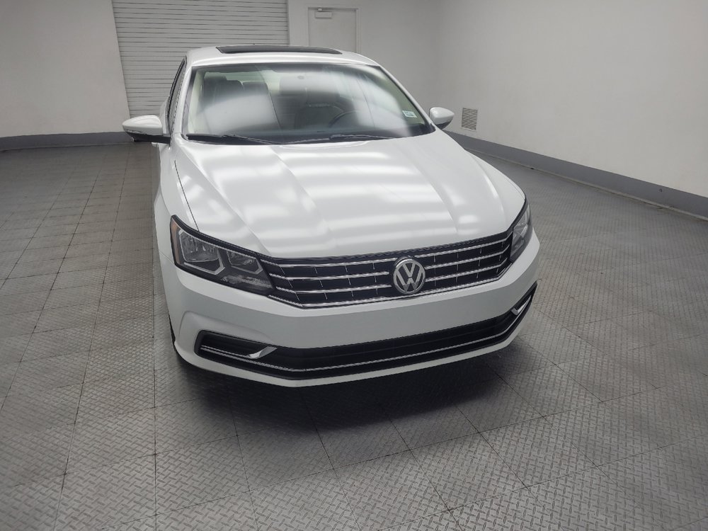 Used 2018 Volkswagen Passat 2.0T SE FWD image 14