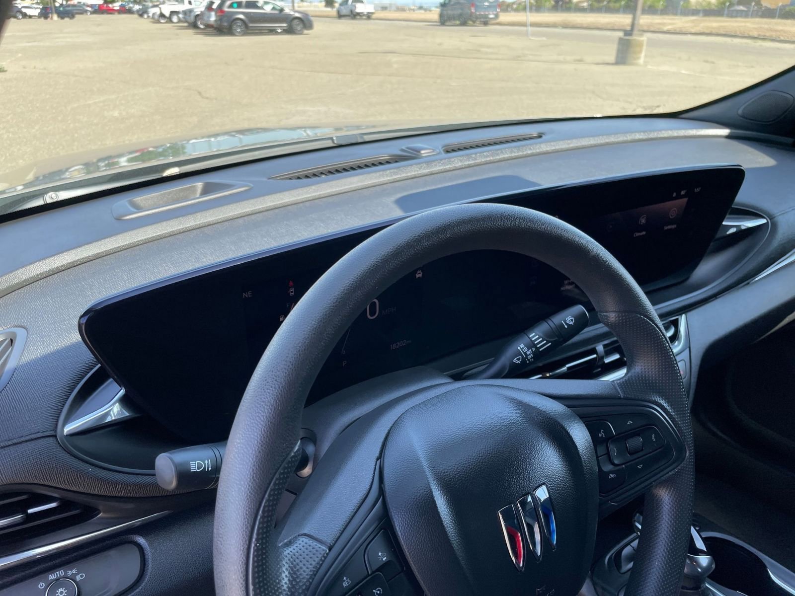 Used 2025 Buick Envista Preferred image 34