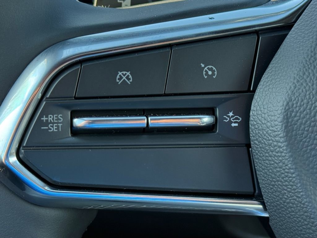 New 2026 Chevrolet Equinox EV LT image 18
