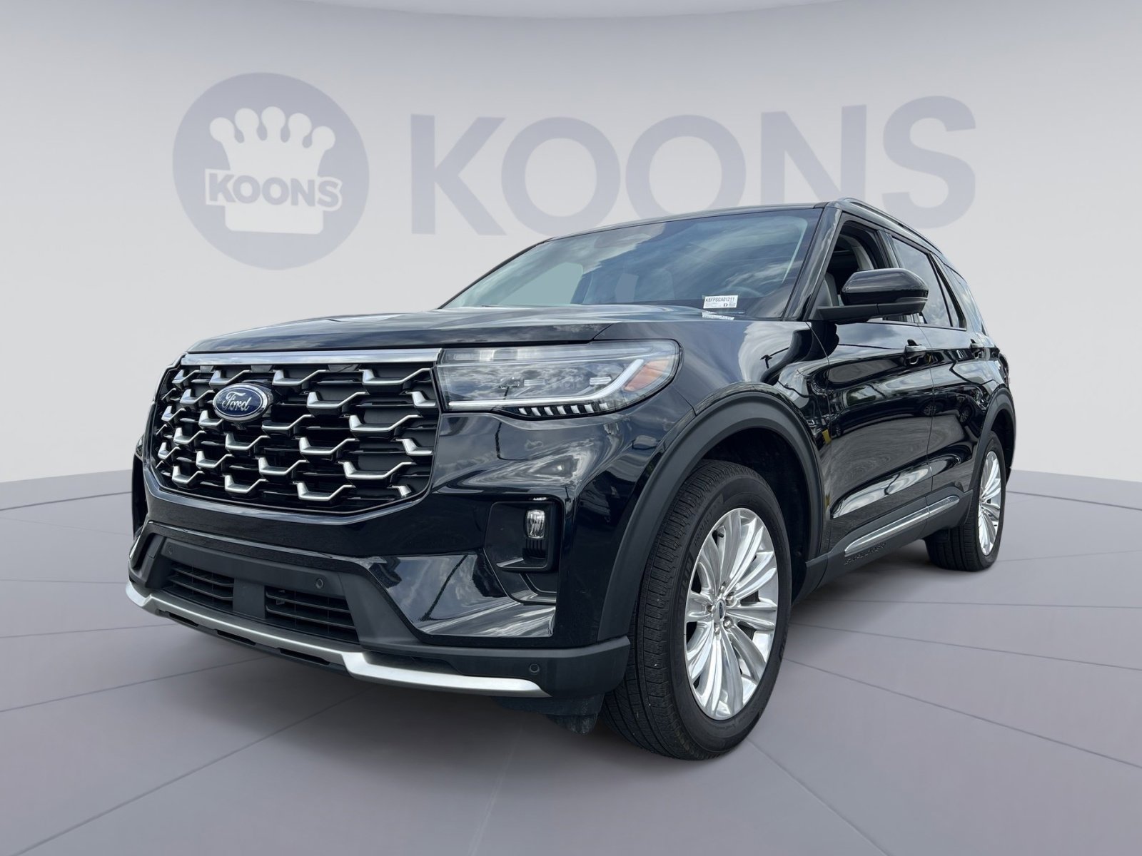 Used 2025 Ford Explorer Platinum w/ LUX Leather Package AWD/4WD image 1