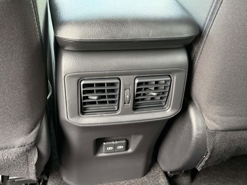 Used 2025 Toyota RAV4 XLE w/ Convenience Package AWD/4WD image 14