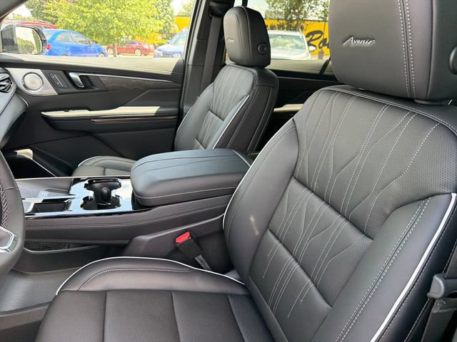 New 2026 Buick Enclave Avenir w/ Super Cruise Package FWD image 17