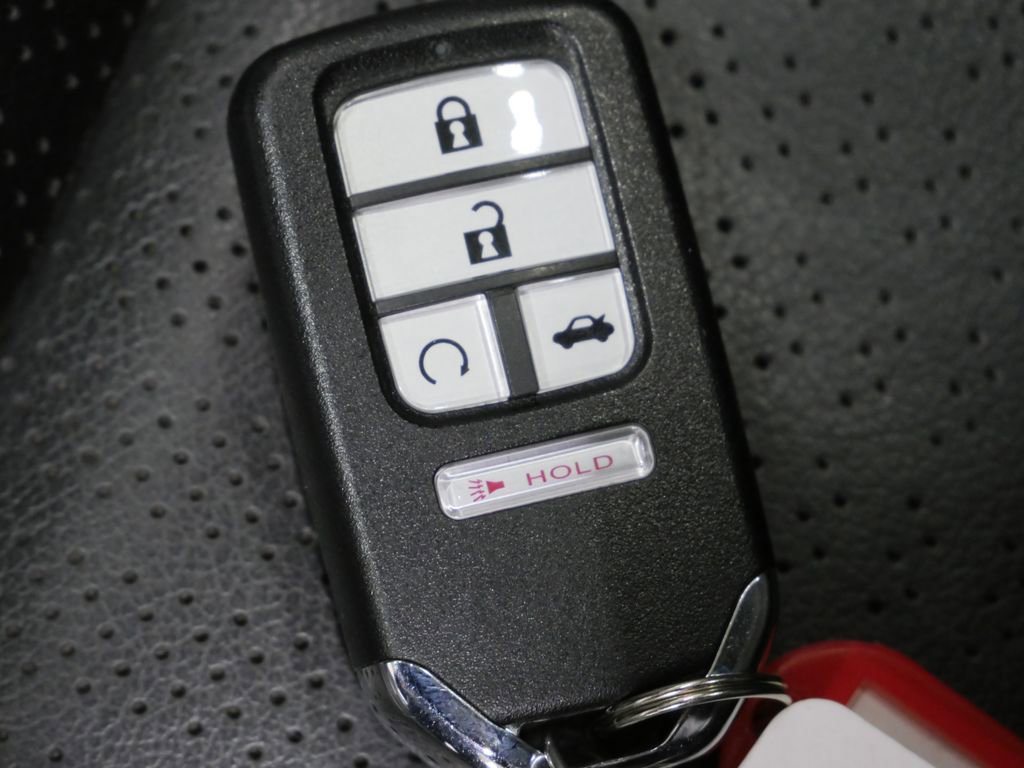 Used 2022 Honda Civic Touring image 27