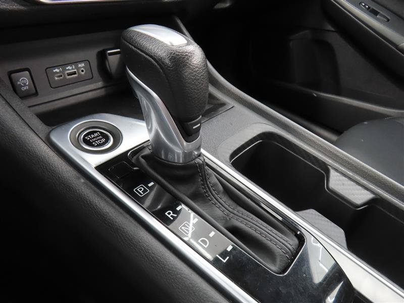 Used 2025 Nissan Sentra SV FWD image 28