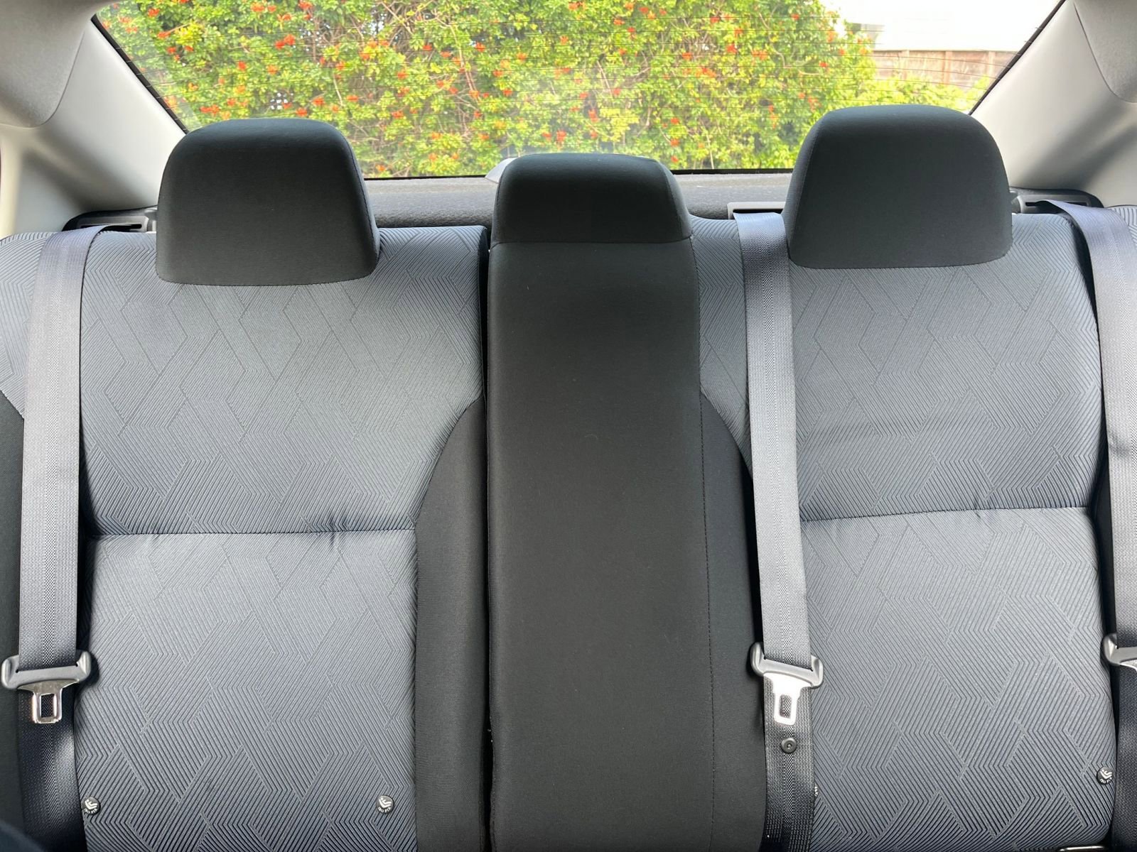 Used 2025 Nissan Versa SV FWD image 38
