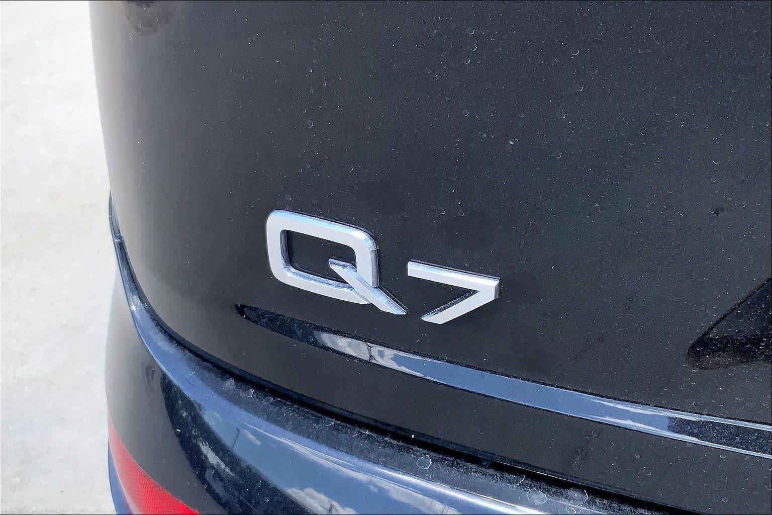 Used 2017 Audi Q7 3.0T Prestige w/ Prestige Package AWD/4WD image 29