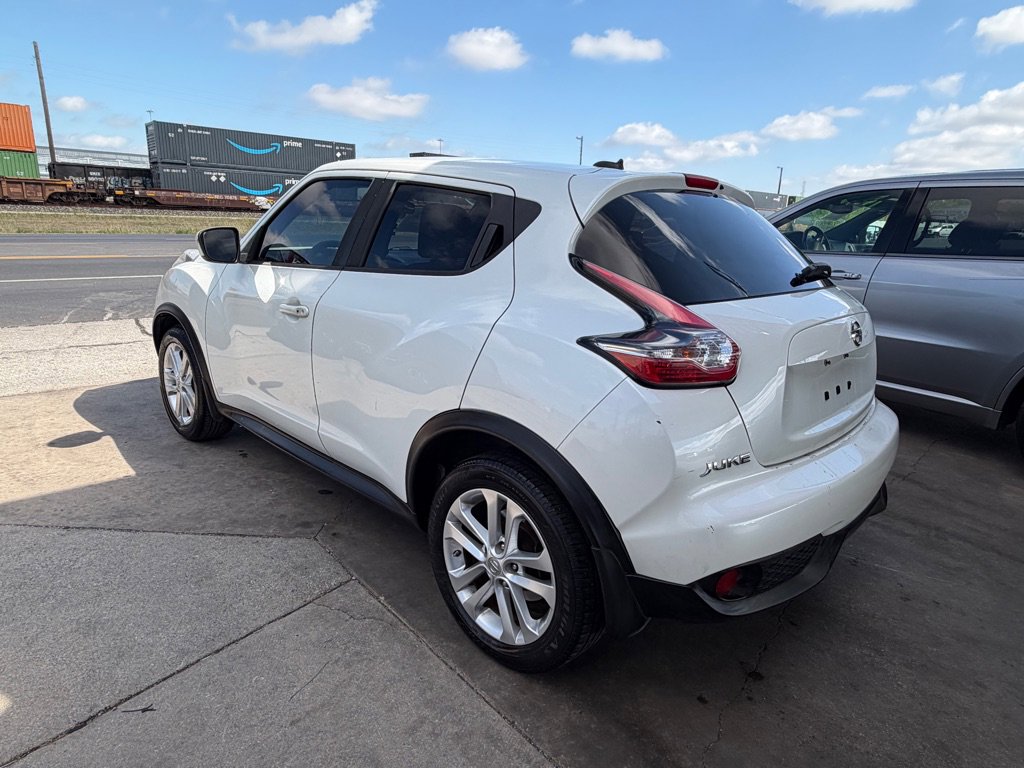 Used 2016 Nissan Juke SV FWD image 16