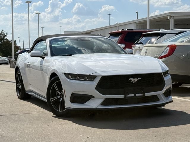 Used 2025 Ford Mustang Premium RWD image 2