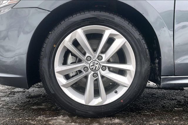 Used 2021 Volkswagen Passat 2.0T S image 9