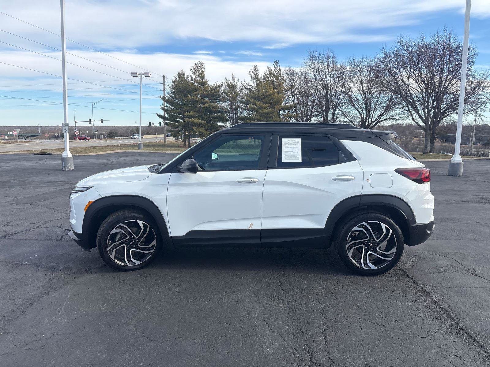 Used 2024 Chevrolet TrailBlazer RS w/ Convenience Package image 4